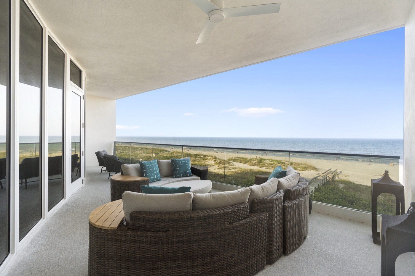 Oceanfront lanai